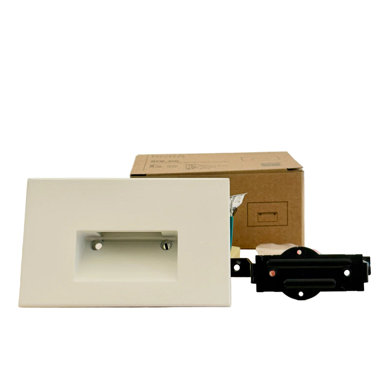 Ari LED Step Light with Horizontal Face Plate