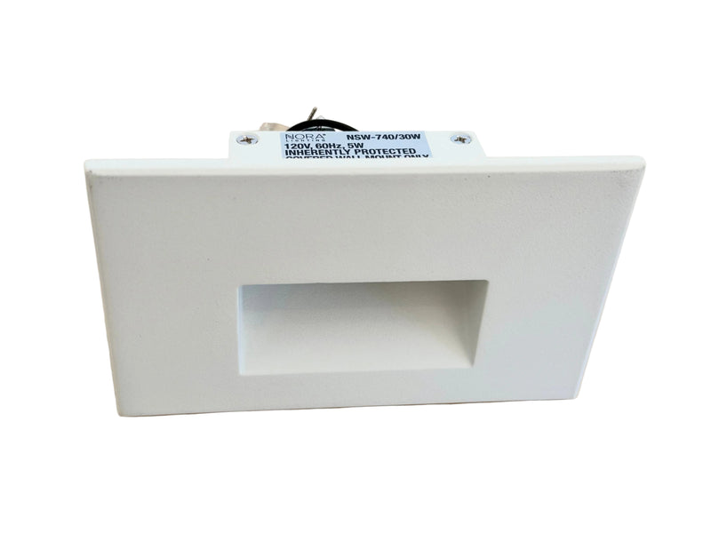 Ari LED Step Light with Horizontal Face Plate